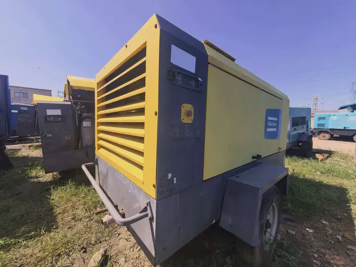 Atlas Copco XRHS666 C · CR-057 · Exterior and running gear
