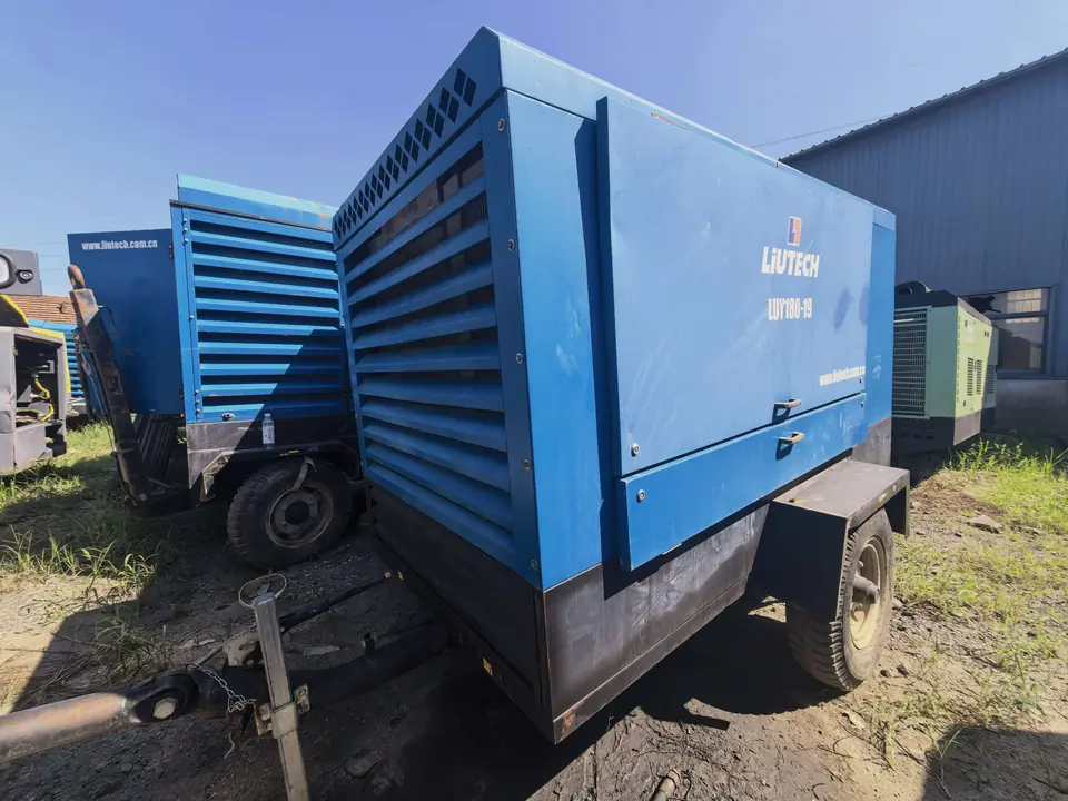 Liutech LUY180-19 · CR-052 · Extérieur et train roulant